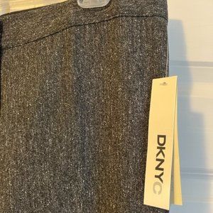 NWT - DKNYC Straight leg trousers  Size8